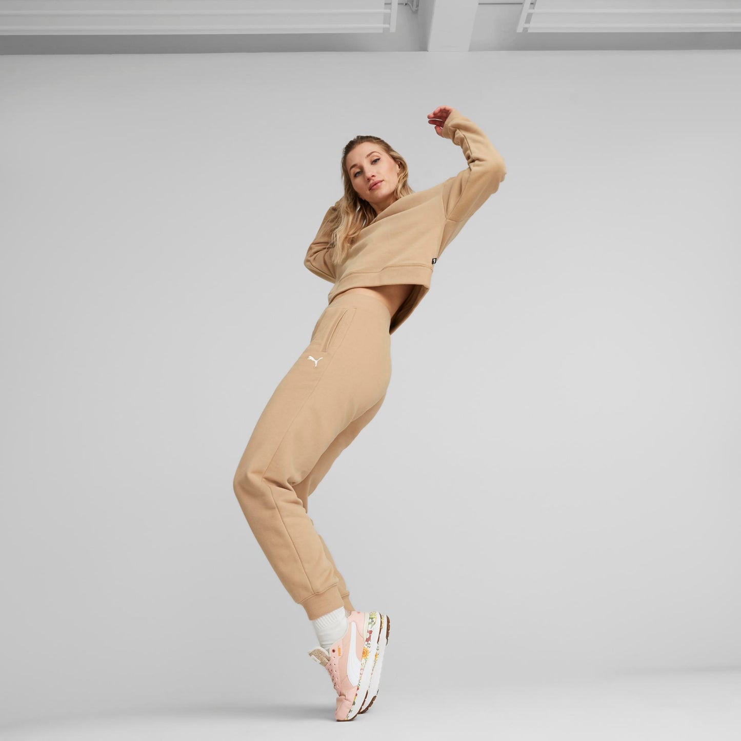 R78 VOYAGE WILD GARDEN (Rose Dust-PUMA White-Pristine)