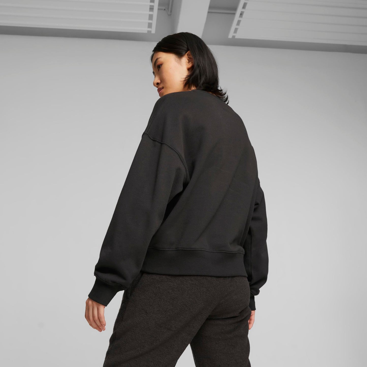 CLASSICS OVERSIZED CREW TR (PUMA Black)