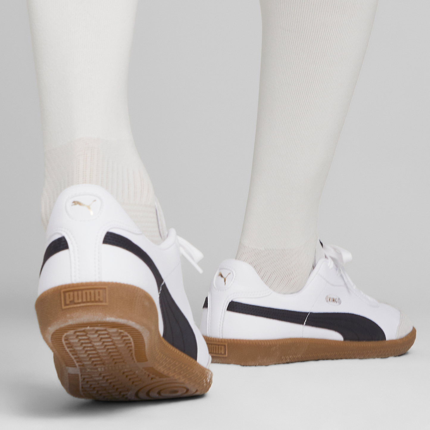 KING 21 IT (PUMA White-PUMA Black-Gum)