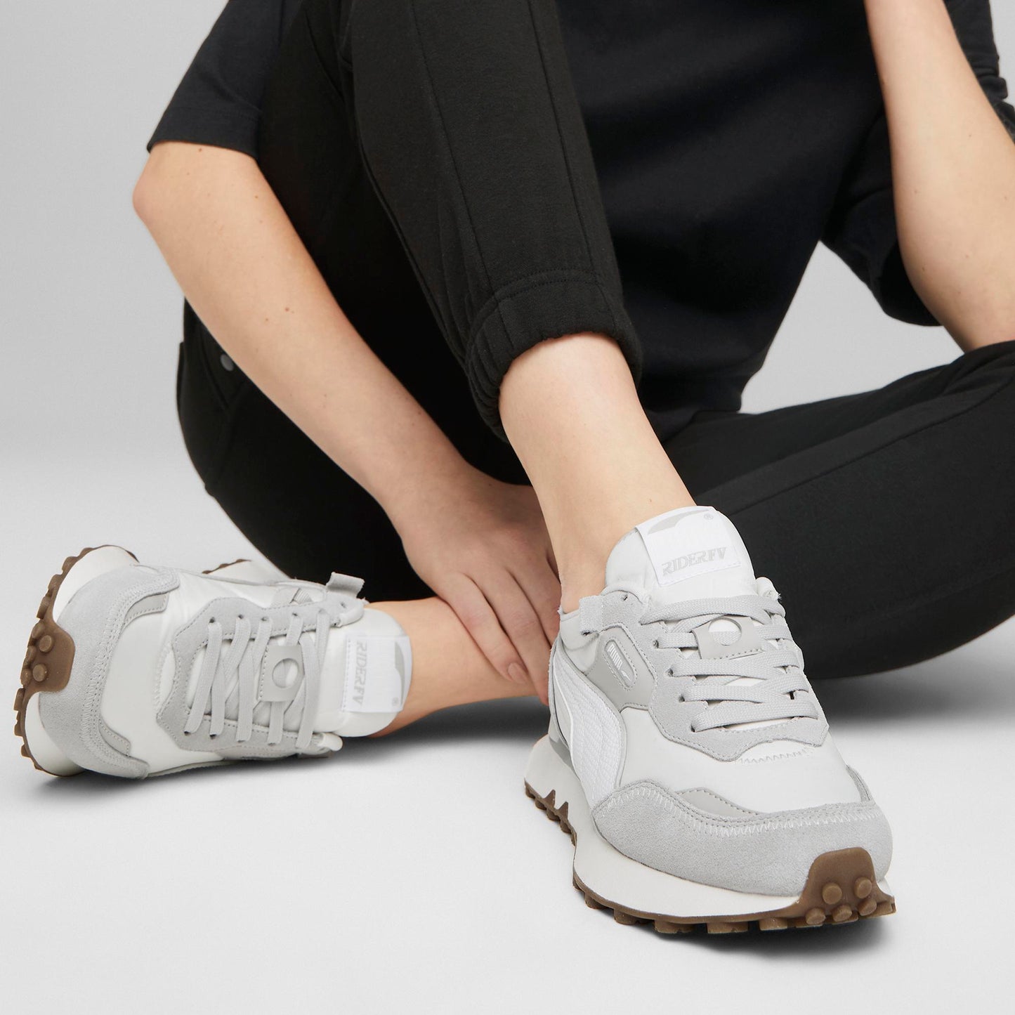 RIDER FV SOFT WNS (Vaporous Gray-Gray Violet)